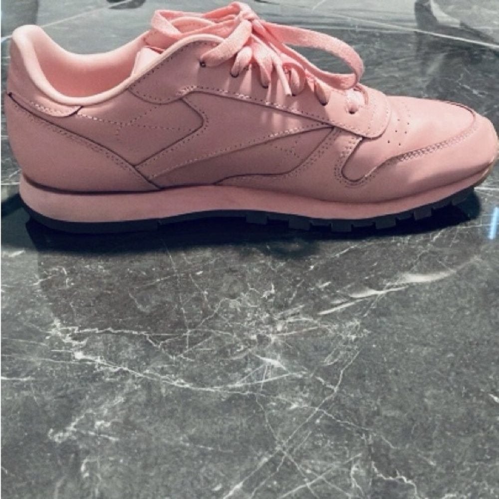Reebok Shoe Pink shoes for Women and Youth